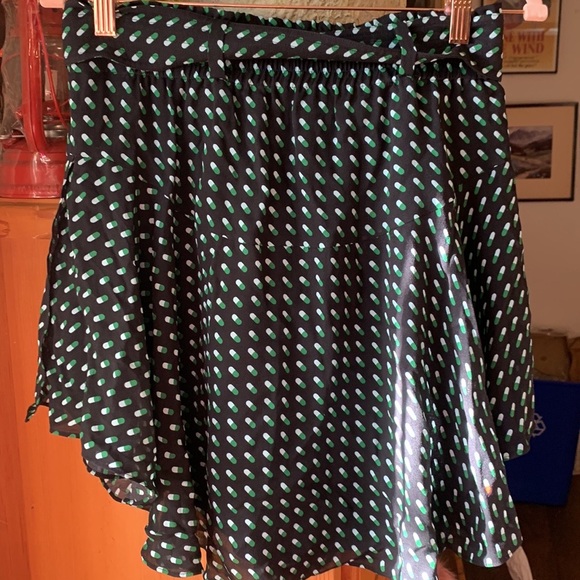 A.L.C adorable printed belted mini skirt!! Sz 6 - Picture 9 of 13